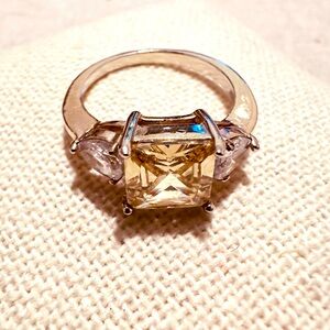 Bp | Ring | Yellow Princess Cut Yellow Stone Ring